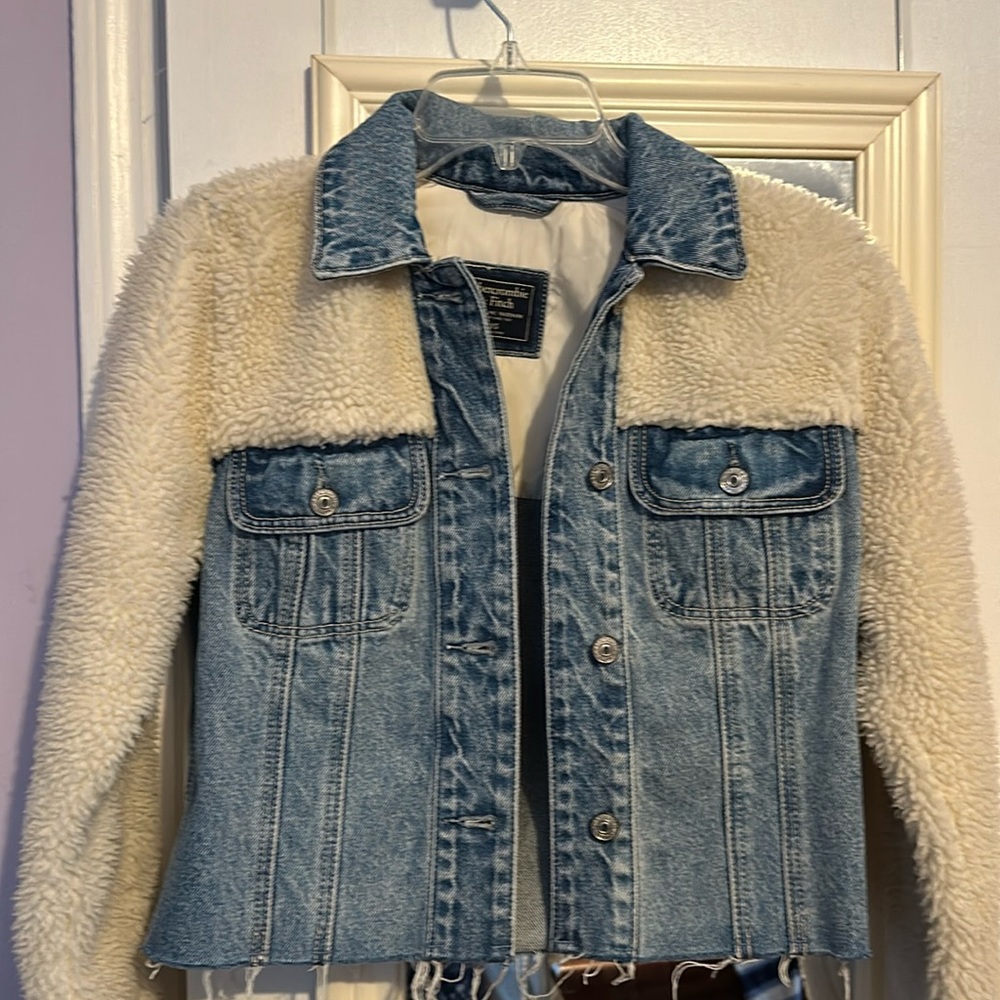Abercrombie & Fitch  Crop Jacket EUC